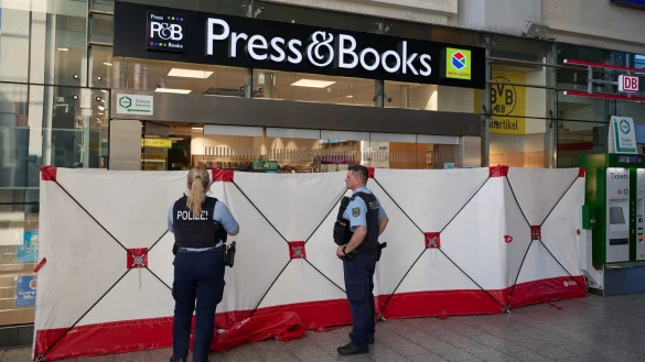 Der festgenommene Mann hat die Gewalttat laut Ermittlern gestanden. - © Bernd Thissen/dpa