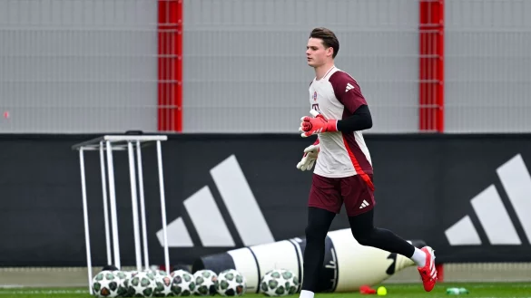 Vertritt Manuel Neuer: Jonas Urbig. - © Sven Hoppe/dpa