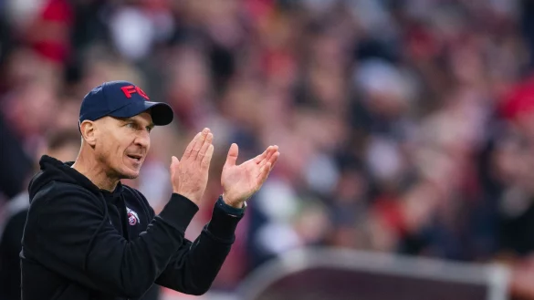 Kölns Trainer Gerhard Struber. - © Marius Becker/dpa