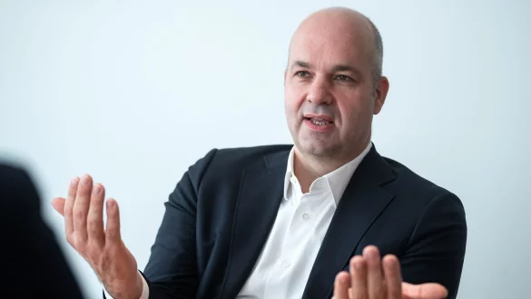 DIW-Pr&auml;sident Marcel Fratzscher zieht mit einem Vorschlag f&uuml;r eine Rentner-Pflichtjahr Kritik auf sich. (Archivbild) - &copy; Bernd von Jutrczenka/dpa