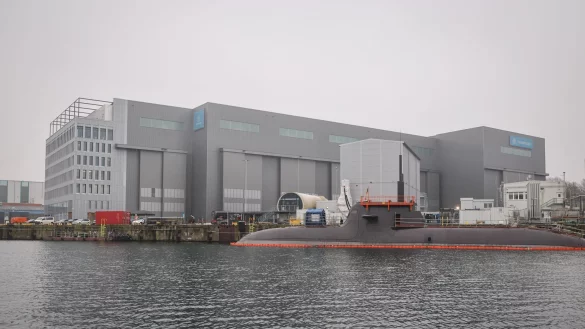 Wie sehen künftig die Besitzverhältnisse bei der Kieler Werft TKMS künftig aus? (Archivbild) - © Christian Charisius/dpa