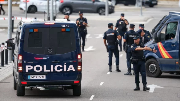 Die Ermittlungen begannen in Spanien. (Archivbild) - © Jan Woitas/dpa