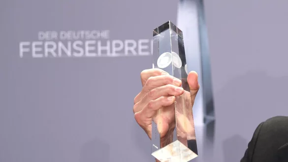 Um ihn geht es: der Deutsche Fernsehpreis. (Archivbild) - © Henning Kaiser/dpa