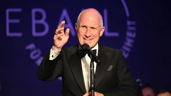 In der Würdigung hieß es: «Die Bundespressekonferenz ehrt einen Fotografen, dessen Bilder Eingang in das kollektive Gedächtnis Deutschlands gefunden haben. - © Annette Riedl/dpa