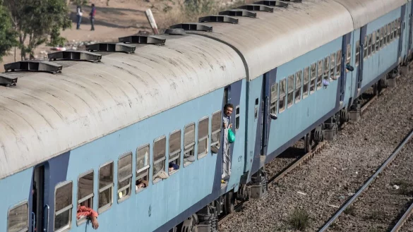 Der Zustand vieler Züge und Gleise in Ägypten ist schlecht. (Archivbild) - © Gehad Hamdy/dpa