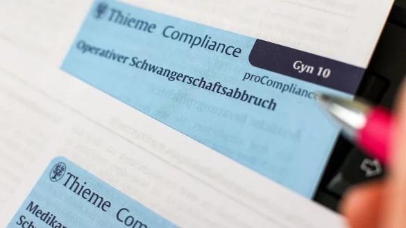 Die Zahl der Schwangerschaftsabbr&uuml;che ist stark gesunken. (Archivbild) - &copy; Jan Woitas/dpa