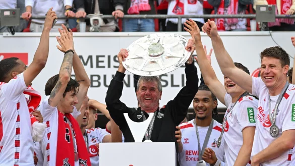 Friedhelm Funkel w&uuml;rde gerne weiter arbeiten. - &copy; Federico Gambarini/dpa