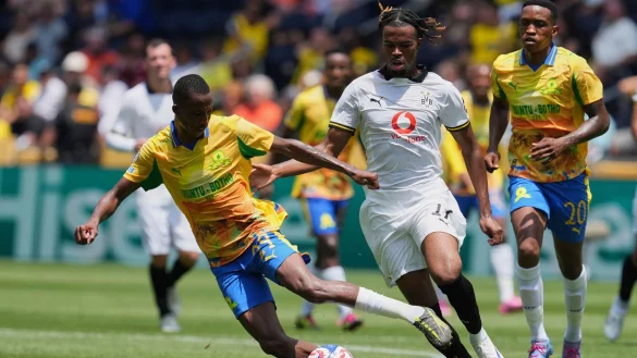 Carney Chukwuemeka (M) kann bei der Club-WM weiter für den BVB spielen - © Jeff Dean/FR171800 AP/AP/dpa