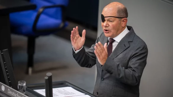 Bundeskanzler Olaf Scholz: «Tempo statt Stillstand, Handeln statt Aussitzen, Kooperation statt Streiterei. Das ist das Gebot der Stunde.» - © Michael Kappeler/dpa