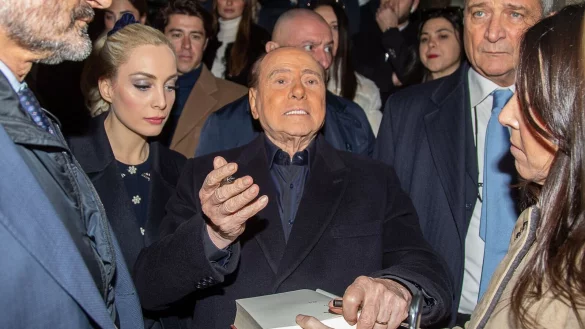 Italiens ehemaliger Ministerpr&auml;sident Silvio Berlusconi ist mit Kremlchef Wladimir Putin befreundet. - &copy; Lapresse/LaPresse via ZUMA Press/dpa