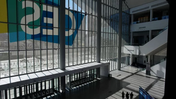 Die CES (Consumer Electronics Show) ist eine der weltweit gr&ouml;&szlig;ten Fachmessen f&uuml;r Unterhaltungselektronik. - &copy; John Locher/AP/dpa