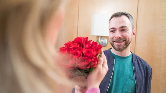 &laquo;Ich liebe dich&raquo;: Rote Rosen sind der Geschenkklassiker f&uuml;r den Valentinstag am 14. Februar. - &copy; Christin Klose/dpa-tmn