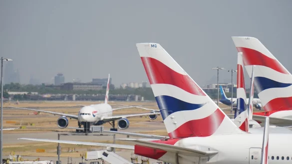 Der Flughafen Heathrow ist von technischen Problemen betroffen. - &copy; Jonathan Brady/PA Wire/dpa