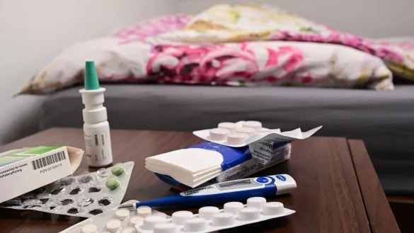 In den Jahren vor Corona begann die j&auml;hrliche Grippewelle laut RKI meist im Januar und dauerte drei bis vier Monate. - &copy; Bernd Wei&szlig;brod/dpa/Illustration