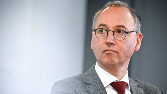 Werner Baumann, Vorstandsvorsitzender des deutschen Pharmaunternehmens Bayer AG, geht demn&auml;chst. - &copy; Sascha Steinbach/EPA POOL/dpa