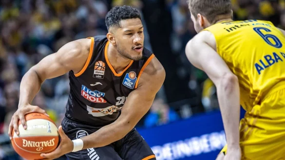 Gegen den Ulmer Basketballer Karim Jallow läuft wegen drei verpasster Dopingtests ein Verfahren. - © Andreas Gora/dpa