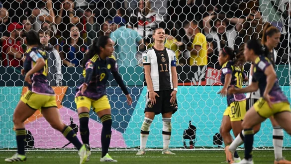 F&uuml;r Kapit&auml;nin Alexandra Popp und die DFB-Frauen setzte es im zweiten WM-Gruppenspiel eine &uuml;berraschende Niederlage. - &copy; Sebastian Christoph Gollnow/dpa