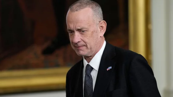 Der Schauspieler Tom Hanks w&uuml;rde gern zum Mond fliegen. - &copy; Susan Walsh/AP