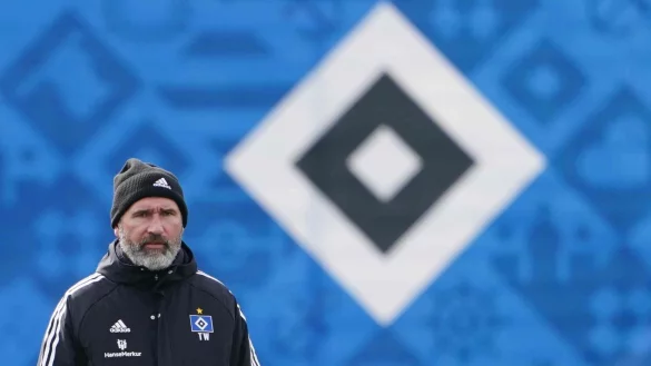 HSV-Trainer Tim Walter rutschte mit seinem Team auf den dritten Tabellenplatz ab. - © Marcus Brandt/dpa