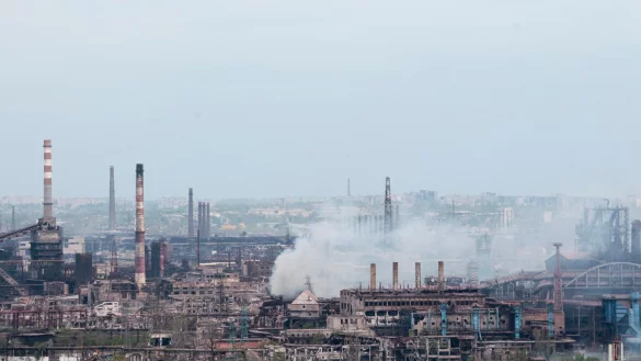 Die Hafenstadt Mariupol geh&ouml;rte im vergangenen Fr&uuml;hjahr zu den am heftigsten umk&auml;mpften Orten in der Ukraine. - &copy; Uncredited/AP/dpa
