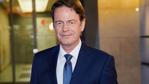 Der Fernsehmoderator Rudi Cerne leitet die Zuschauer durch &laquo;Aktenzeichen XY... Ungel&ouml;st&raquo;. - &copy; Annette Riedl/dpa