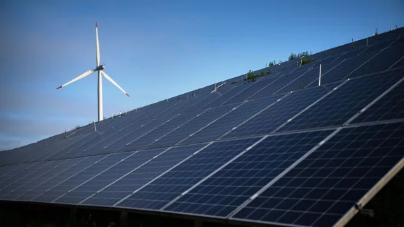 In der EU wurden 2022 fast 40 Prozent des Stroms aus erneuerbaren Quellen produziert. - &copy; Sina Schuldt/dpa