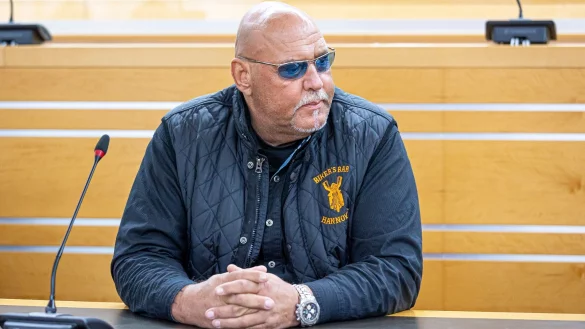 Der frühere Rocker-Boss Frank Hanebuth im vergangenen November im Landgericht Hannover. - © Moritz Frankenberg/dpa