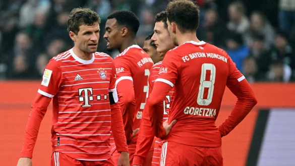 Julian Nagelsmann sprach Thomas M&uuml;ller (l) vor dem Top-Spiel gegen Union Berlin eine Startelf-Garantie aus. - &copy; Federico Gambarini/dpa