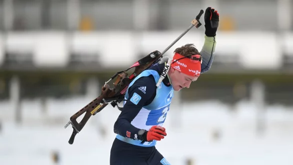 Biathlet Benedikt Doll lief beim Massenstartrennen als Achter ins Ziel. - &copy; Hendrik Schmidt/dpa