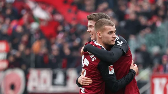 Erster Neuzugang bei Aufsteiger Darmstadt 98: Fabian N&uuml;rnberger (l). - &copy; Daniel Karmann/dpa