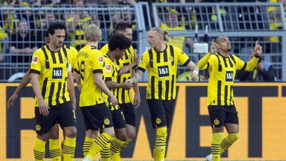 Der BVB entschied das Borussia-Duell klar f&uuml;r sich. - &copy; Bernd Thissen/dpa