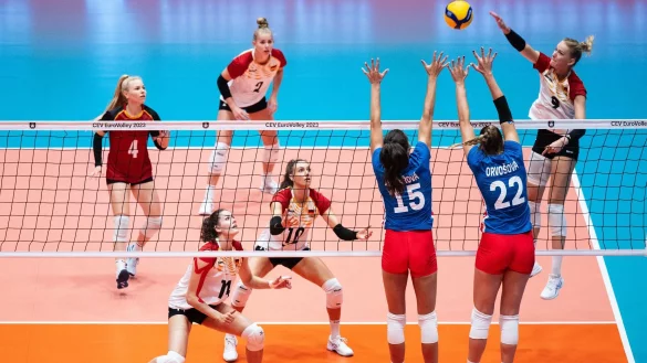 Deutschland unterliegt Tschechien nach einer Zwei-Satz-F&uuml;hrung bei der Heim-EM mit 2:3. - &copy; Marius Becker/dpa