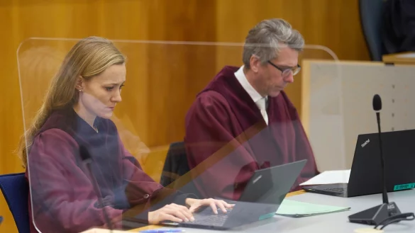 Staatsanwältin Sophie Gößl und Oberstaatsanwalt Malte Merz bereiten sich im Januar auf die Verhandlung am Oberlandesgericht in Koblenz vor. Noch immer ist der Fall nicht abgeschlossen. - © Thomas Frey/dpa