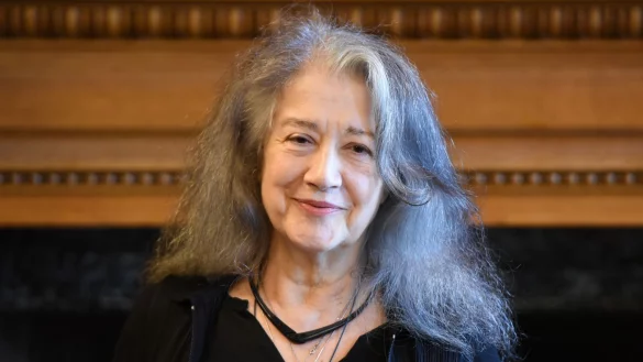 Die argentinisch-schweizerische Starpianistin Martha Argerich in Hamburg. - &copy; Daniel Bockwoldt/dpa
