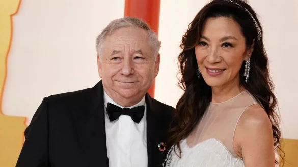 Jean Todt und Michelle Yeoh bei der Oscar-Verleihung 2023. - &copy; Jordan Strauss/Invision via AP/dpa