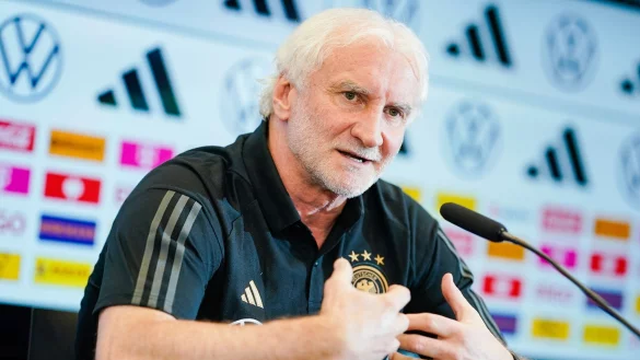 Nimmt das DFB-Team in die Pflicht: Direktor Rudi V&ouml;ller. - &copy; Uwe Anspach/dpa