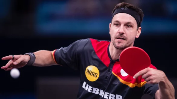 Timo Boll holte im Viertelfinale gegen Kroatien zwei Siege für das deutsche Team. - © Marius Becker/dpa/Archivbild