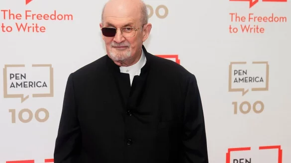 Der Schriftsteller Salman Rushdie im Mai 2023 in New York. - &copy; Frank Franklin II/AP/dpa