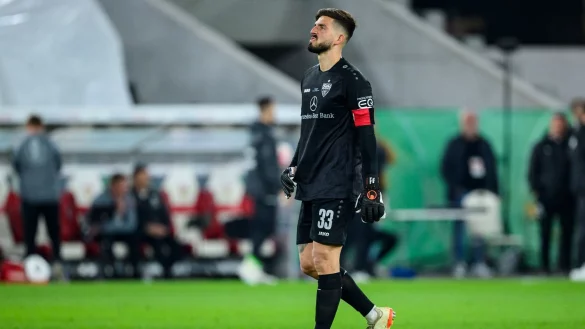 K&ouml;nnte dem VfB Stuttgart in der Relegation fehlen: Torwart Fabian Bredlow. - &copy; Tom Weller/dpa