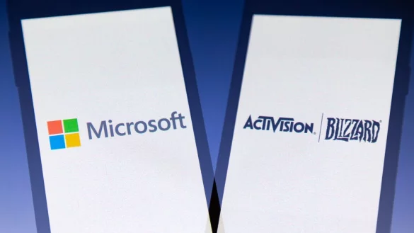 Die Logos des amerikanischen multinationalen Technologiekonzerns Microsoft und des Videospielunternehmens Activision Blizzard. - &copy; Andre M. Chang/ZUMA Press Wire/dpa
