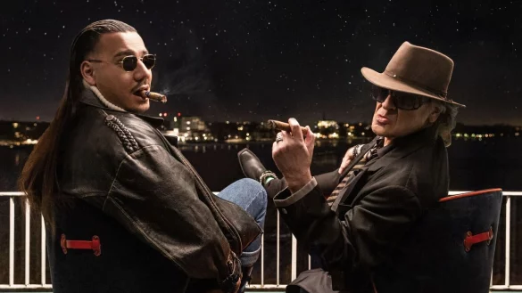 Deutsch-Rapper Apache 207 (l) und Udo Lindenberg haben erstmals miteinander einen Song aufgenommen. - &copy; Tine Acke/Warner Music/dpa