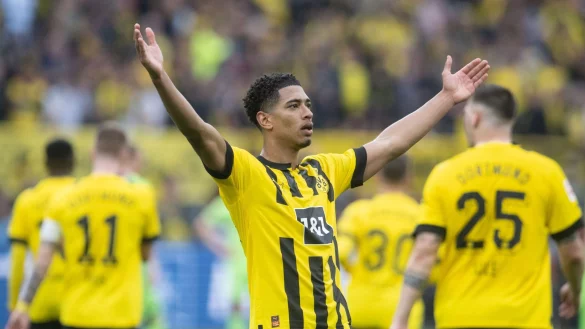 Dortmunds Jude Bellingham gestikuliert. - &copy; Bernd Thissen/dpa