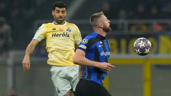 Wechselt von Mailand nach Paris: Milan Skriniar (r). - &copy; Luca Bruno/AP/dpa