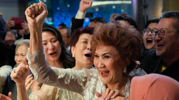 Datin Janet Yeoh feiert in Kuala Lumpur den Oscar-Gewinn ihrer Tochter. - &copy; Vincent Thian/AP