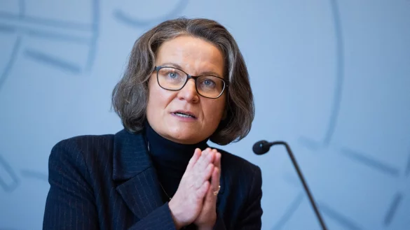 Nordrhein-Westfalens Kommunalministerin Ina Scharrenbach. - &copy; Rolf Vennenbernd/dpa/Archivbild