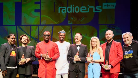 Die Preistr&auml;ger von links nach rechts: Derik Lynch, Matthew Thorne, Babatunde Apalowo, Damilola Orimogunjeam, Paul B. Preciado, Vicky Knight, Bohdan Zhuk und Andriy Khalpakhchi. - &copy; Annette Riedl/dpa