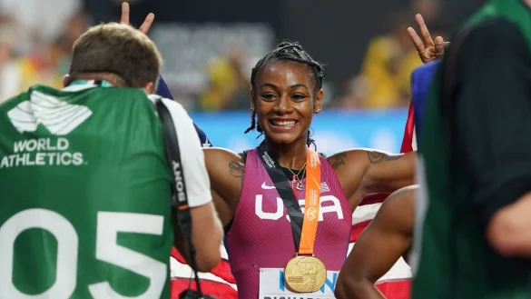 Sha\\\'carri Richardson aus den USA gewinnt die 100 Meter bei der WM in Budapest in 10,65 Sekunden. - © Marcus Brandt/dpa