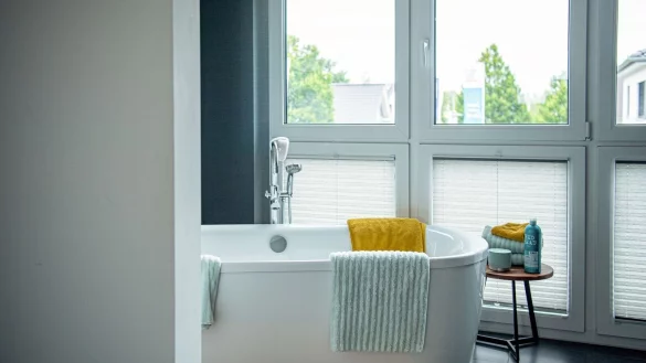 Schickes Bad - Schimmel will hier keiner haben. Silikonfugenmassen helfen zwar, davor zu sch&uuml;tzen. Doch sie enthalten teils auch gesundheitsgef&auml;hrdende Stoffe. - &copy; Laura Ludwig/dpa-tmn