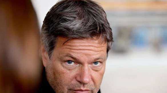 Robert Habeck h&auml;lt an seinem Staatssekret&auml;t fest. - &copy; Frank Molter/dpa