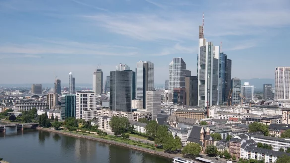 Die Bankenskyline von Frankfurt am Main. - &copy; Boris Roessler/dpa